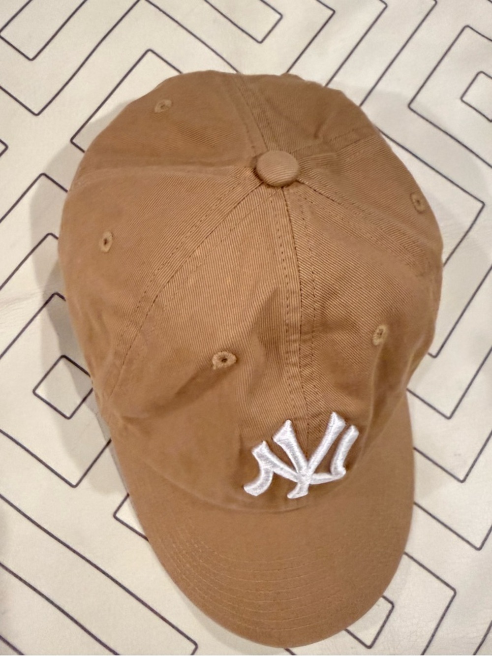 '47 Brand New York Yankees Khaki Hat - Picture 4 of 10